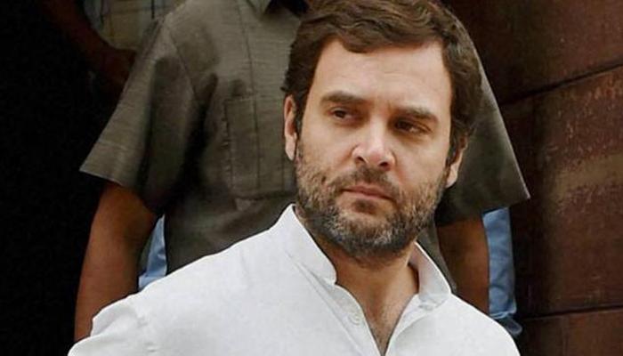 पंजाब :फायरिंग में मारे गए लोगों के परिजनों से मिले राहुल गांधी पंजाब :फायरिंग में मारे गए लोगों के परिजनों से मिले राहुल गांधी