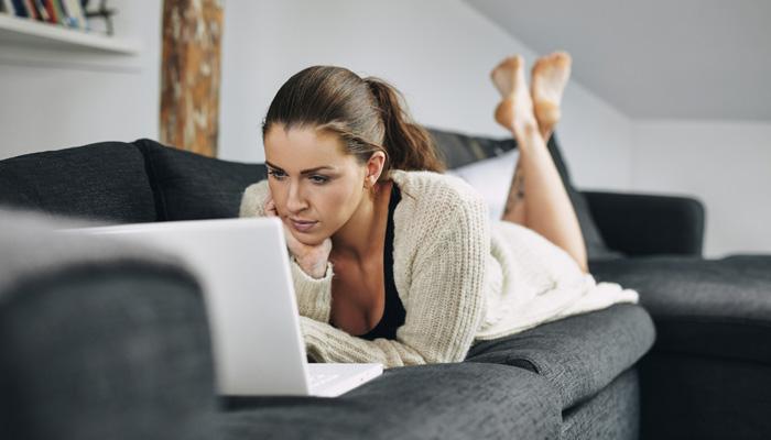 How often do women watch porn movies in a week? | सप्ताह में कितनी बार  पॉर्न फिल्में देखती हैं महिलाएं? | Hindi News, विज्ञान