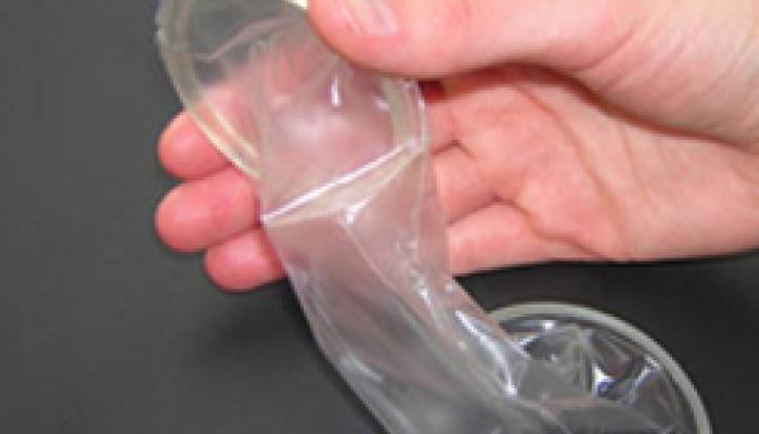 प्रोफेसर ने बनाया 'सुपर कंडोम', यौन सुख बढ़ाने का दावा