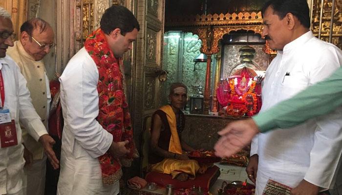 गुजरात के उंझा में उमिया माता मंदिर में दर्शन करने पहुंचे राहुल गुजरात के उंझा में उमिया माता मंदिर में दर्शन करने पहुंचे राहुल