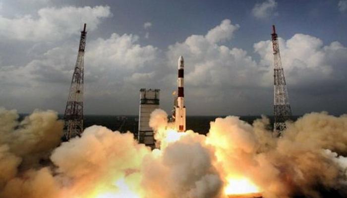 अंतरिक्ष में भारतीय मिशन की सबसे बड़ी कामयाबी : ISRO ने एक साथ रिकॉर्ड 104 सैटेलाइट का प्रक्षेपण कर रचा इतिहास अंतरिक्ष में भारतीय मिशन की सबसे बड़ी कामयाबी : ISRO ने एक साथ रिकॉर्ड 104 सैटेलाइट का प्रक्षेपण कर रचा इतिहास