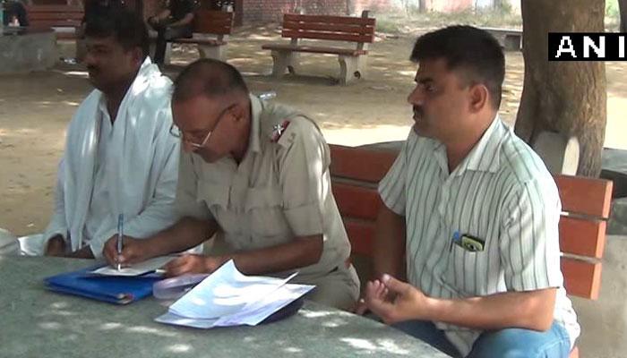 रोहतक में निर्भया जैसी दरिंदगी, गैंगरेप के बाद पीड़िता पर ईंट और पत्थर से हमला, शव को कुत्तों ने नोंचा रोहतक में निर्भया जैसी दरिंदगी, गैंगरेप के बाद पीड़िता पर ईंट और पत्थर से हमला, शव को कुत्तों ने नोंचा