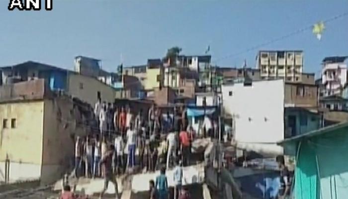 महाराष्ट्र: भिवंडी में इमारत ढही, 1 की मौत, 3 घायल महाराष्ट्र: भिवंडी में इमारत ढही, 1 की मौत, 3 घायल