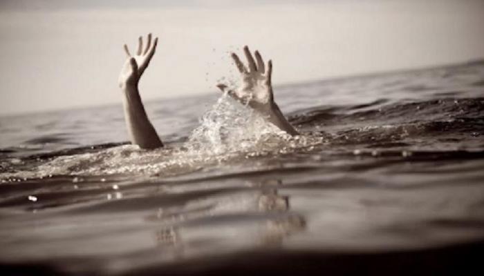 यूपी: छोटे भाई को बचाने के लिए बड़े ने भी लगाई तालाब में छलांग, दोनों की मौत यूपी: छोटे भाई को बचाने के लिए बड़े ने भी लगाई तालाब में छलांग, दोनों की मौत