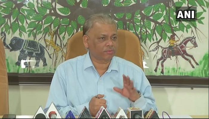 गुजरात चुनाव: मेहसाणा के गांव में मतदान अटका, सभी मत बीजेपी को जाने की शिकायत गुजरात चुनाव: मेहसाणा के गांव में मतदान अटका, सभी मत बीजेपी को जाने की शिकायत