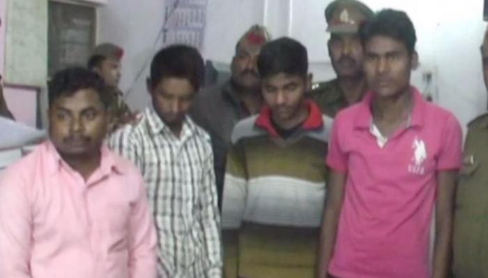 प्रिंसिपल के घर में ही था नकल माफियाओं का डेरा, 15 लाख रुपयों के साथ चार गिरफ्तार प्रिंसिपल के घर में ही था नकल माफियाओं का डेरा, 15 लाख रुपयों के साथ चार गिरफ्तार