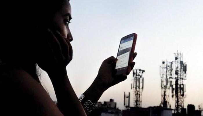 सिर्फ 9 रुपए में मिलेगी अनलिमिटेड कॉलिंग और डाटा, JIO ने नहीं दिया ऐसा ऑफर सिर्फ 9 रुपए में मिलेगी अनलिमिटेड कॉलिंग और डाटा, JIO ने नहीं दिया ऐसा ऑफर