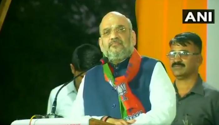 VIDEO: अमित शाह ने उतारी राहुल गांधी की नकल,बोले-'देश की जनता 4 पीढ़ी का हिसाब मांग रही है' VIDEO: अमित शाह ने उतारी राहुल गांधी की नकल,बोले-'देश की जनता 4 पीढ़ी का हिसाब मांग रही है'