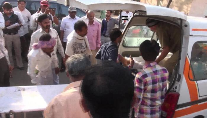 गुजरात : ऊंची जाति वालों को रास नहीं आई दलित की घुड़सवारी, कर दी हत्या गुजरात : ऊंची जाति वालों को रास नहीं आई दलित की घुड़सवारी, कर दी हत्या