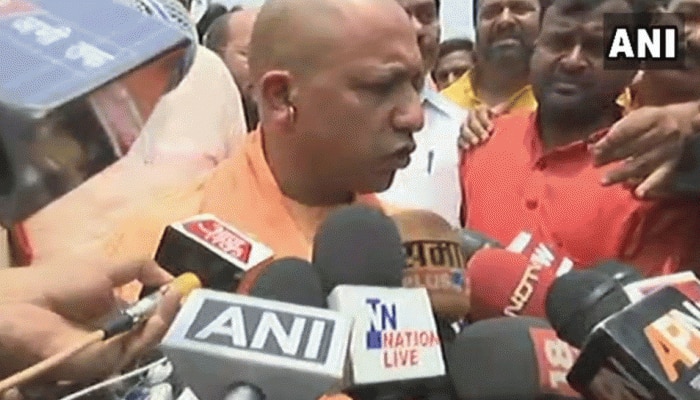 कुशीनगर हादसा: सीएम ने माना कैब ड्राइवर की लापरवाही से गई 13 बच्चों की जान, मजिस्ट्रेट जांच के आदेश कुशीनगर हादसा: सीएम ने माना कैब ड्राइवर की लापरवाही से गई 13 बच्चों की जान, मजिस्ट्रेट जांच के आदेश