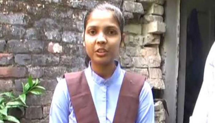 ब्रेन ट्यूमर भी नहीं तोड़ पाया इस बेटी का हौसला, बोर्ड परीक्षा में किया कमाल ब्रेन ट्यूमर भी नहीं तोड़ पाया इस बेटी का हौसला, बोर्ड परीक्षा में किया कमाल
