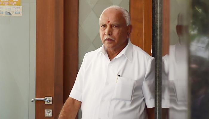 मजदूरों के घर VVPAT मशीन के कवर मिलने पर येदियुरप्पा ने उठाए सवाल, चुनाव आयुक्त को लिखी चिट्ठी मजदूरों के घर VVPAT मशीन के कवर मिलने पर येदियुरप्पा ने उठाए सवाल, चुनाव आयुक्त को लिखी चिट्ठी