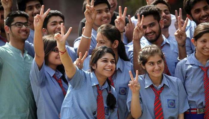CBSE Result 2018 : फिसड्डी साबित हुए दिल्ली के स्टूडेंट, तिरुअनंतपुरम ने मारी बाजी CBSE Result 2018 : फिसड्डी साबित हुए दिल्ली के स्टूडेंट, तिरुअनंतपुरम ने मारी बाजी