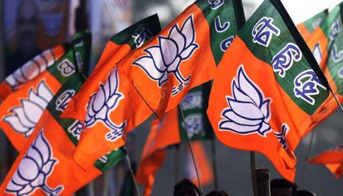 चेंगन्नूर उपचुनाव : केरल की राजनीति में क्या बीजेपी खिला पाएगी कमल? चेंगन्नूर उपचुनाव : केरल की राजनीति में क्या बीजेपी खिला पाएगी कमल?