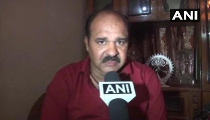 इंटरनेट सनसनी 'डांसर अंकल' संजीव श्रीवास्तव बने विदिशा नगर पालिका के ब्रांड एंबेसडर इंटरनेट सनसनी 'डांसर अंकल' संजीव श्रीवास्तव बने विदिशा नगर पालिका के ब्रांड एंबेसडर