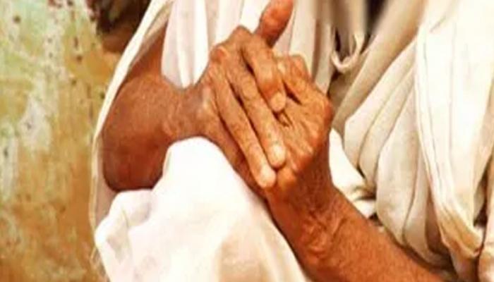 Bihar 65 year old woman raped in Munger | मानवता शर्मसारः अधेड़ ने किया 65  वर्षीय वृद्ध महिला से दुष्कर्म