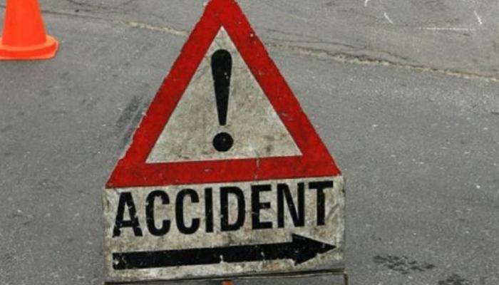 MP: ट्रक और बस की भिड़ंत में किसान समृद्ध योजना का चेक लेने गए 20 किसान घायल MP: ट्रक और बस की भिड़ंत में किसान समृद्ध योजना का चेक लेने गए 20 किसान घायल