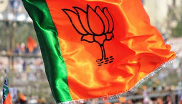 गुजरात: बीजेपी ने कांग्रेस से छीन ली 5 जिला पंचायतें, कांग्रेस पार्षदों ने की क्रॉस वोटिंग गुजरात: बीजेपी ने कांग्रेस से छीन ली 5 जिला पंचायतें, कांग्रेस पार्षदों ने की क्रॉस वोटिंग