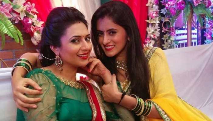 खुशखबरी: 'ये हैं मोहब्बतें' की एक्ट्रेस बनी मां, दिया बेटे को जन्म खुशखबरी: 'ये हैं मोहब्बतें' की एक्ट्रेस बनी मां, दिया बेटे को जन्म
