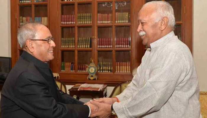 प्रणब मुखर्जी के RSS दफ्तर जाने पर मोहन भागवत ने तोड़ी चुप्पी, बताई पूरी कहानी प्रणब मुखर्जी के RSS दफ्तर जाने पर मोहन भागवत ने तोड़ी चुप्पी, बताई पूरी कहानी