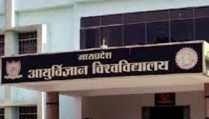 MP की मेडिकल यूनिवर्सिटी क्यूआर कोड लगाकर देगी डिग्री व मार्कशीट MP की मेडिकल यूनिवर्सिटी क्यूआर कोड लगाकर देगी डिग्री व मार्कशीट