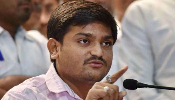 25 अगस्त से अनिश्चितकालीन अनशन करेंगे हार्दिक, बोले- आक्षण के लिए आखिरी लड़ाई शुरू 25 अगस्त से अनिश्चितकालीन अनशन करेंगे हार्दिक, बोले- आक्षण के लिए आखिरी लड़ाई शुरू