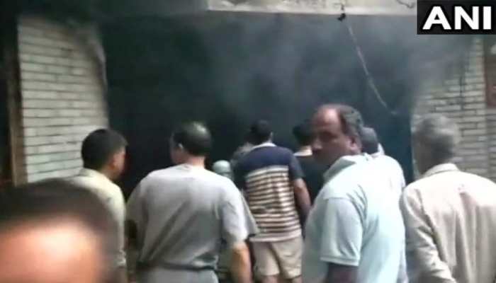 हिमाचल प्रदेश : मंडी की आवासीय इमारत में लगी आग, पांच लोगों की मौत हिमाचल प्रदेश : मंडी की आवासीय इमारत में लगी आग, पांच लोगों की मौत