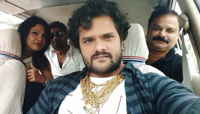 40 गाड़ियों के काफिले के साथ फिल्म 'राजा जानी' के प्रमोशन के लिए निकले खेसारीलाल यादव 40 गाड़ियों के काफिले के साथ फिल्म 'राजा जानी' के प्रमोशन के लिए निकले खेसारीलाल यादव