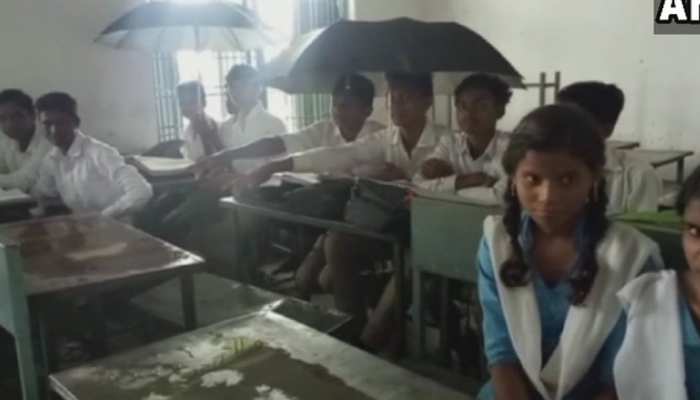 मप्रः सरकारी स्कूल के छात्रों ने लिखा राष्ट्रपति को खत, बोले- हमारी मदद करिए मप्रः सरकारी स्कूल के छात्रों ने लिखा राष्ट्रपति को खत, बोले- हमारी मदद करिए
