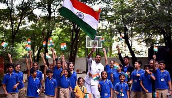 बॉलीवुड सितारों ने स्वतंत्रता दिवस के मौके पर देशवासियों को बधाई देते हुए दिया ये संदेश बॉलीवुड सितारों ने स्वतंत्रता दिवस के मौके पर देशवासियों को बधाई देते हुए दिया ये संदेश