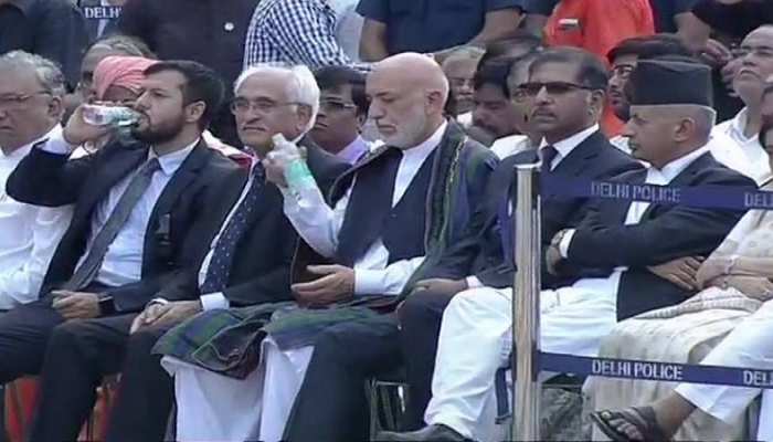 देश के दिग्गज नेताओं के साथ इन विदेशी 'राजनेताओं' ने भी दिल्ली आकर दी अटल जी को श्रद्धांजलि देश के दिग्गज नेताओं के साथ इन विदेशी 'राजनेताओं' ने भी दिल्ली आकर दी अटल जी को श्रद्धांजलि