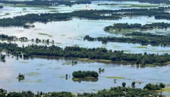 तमिलनाडु के थेनी, मदुरै में बाढ़ का अलर्ट: 8,410 लोग राहत शिविरों में तमिलनाडु के थेनी, मदुरै में बाढ़ का अलर्ट: 8,410 लोग राहत शिविरों में