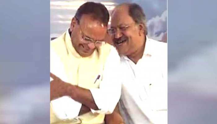 वाजपेयी की भतीजी ने श्रद्धांजलि सभा में हंसते नजर आए मंत्रियों से मांगा इस्तीफा वाजपेयी की भतीजी ने श्रद्धांजलि सभा में हंसते नजर आए मंत्रियों से मांगा इस्तीफा