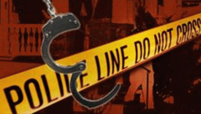 सारण में डॉक्टर की गला रेतकर हत्या, बाथरूम में मिली लाश सारण में डॉक्टर की गला रेतकर हत्या, बाथरूम में मिली लाश