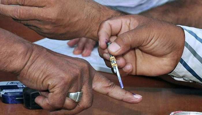 इस सीट पर पिछले 30 साल से है एक ही परिवार का कब्जा, कभी बीजेपी ने दी थी टक्कर इस सीट पर पिछले 30 साल से है एक ही परिवार का कब्जा, कभी बीजेपी ने दी थी टक्कर