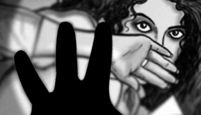 अंबाला: सोशल मीडिया पर बढ़ी दोस्ती, फिर नौकरी का वादा कर किया रेप अंबाला: सोशल मीडिया पर बढ़ी दोस्ती, फिर नौकरी का वादा कर किया रेप