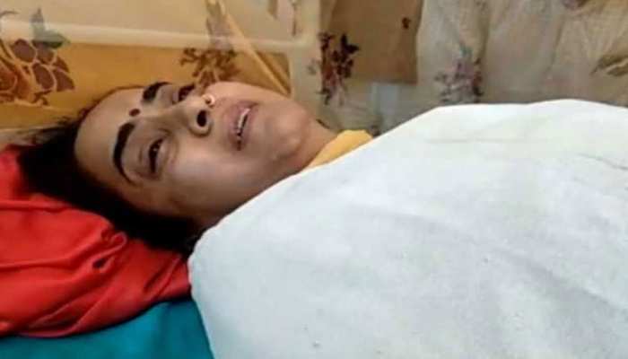 यूपी की पूर्व मंत्री संगीता यादव को जलाने के आरोप में ससुर गिरफ्तार, केस दर्ज यूपी की पूर्व मंत्री संगीता यादव को जलाने के आरोप में ससुर गिरफ्तार, केस दर्ज