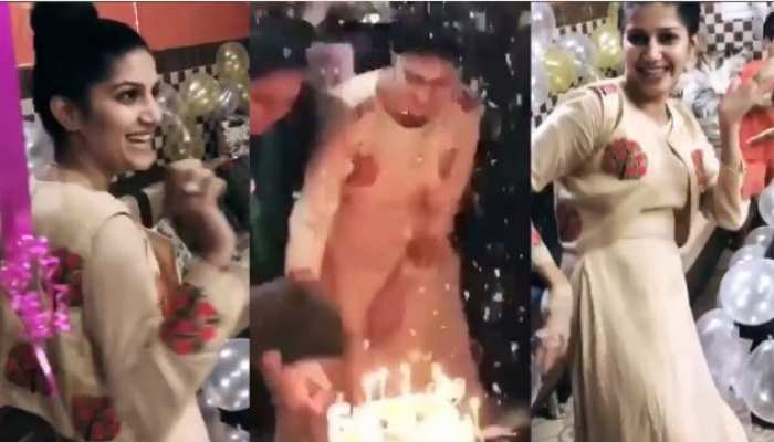 VIDEO: जन्मदिन पर सरप्राइज पाकर जमकर नाचीं सपना चौधरी, मनाया 28 वां बर्थडे VIDEO: जन्मदिन पर सरप्राइज पाकर जमकर नाचीं सपना चौधरी, मनाया 28 वां बर्थडे