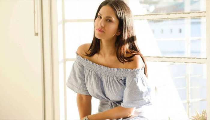 सनी लियोन के साथ भी 18 साल की उम्र में हुआ था यौन उत्पीड़न, शेयर किया अपना अनुभव