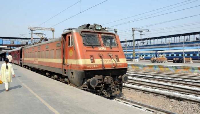 पीएम नरेंद्र मोदी की समिति ने Railway के प्रस्ताव को दी मंजूरी, इस राज्य में बड़े पैमाने पर बढ़ेंगे रोजगार पीएम नरेंद्र मोदी की समिति ने Railway के प्रस्ताव को दी मंजूरी, इस राज्य में बड़े पैमाने पर बढ़ेंगे रोजगार