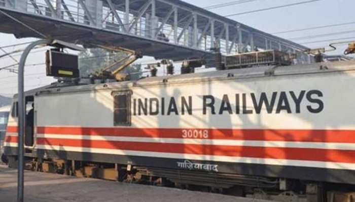 दरभंगा रेलवे स्टेशन पर पटरी से उतरे इस ट्रेन के डिब्बे, मचा हड़कंप दरभंगा रेलवे स्टेशन पर पटरी से उतरे इस ट्रेन के डिब्बे, मचा हड़कंप