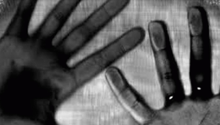 बिहारः तांत्रिक के कहने पर बच्चे के लिए घर के सदस्य की ही चढ़ा दी बलि बिहारः तांत्रिक के कहने पर बच्चे के लिए घर के सदस्य की ही चढ़ा दी बलि