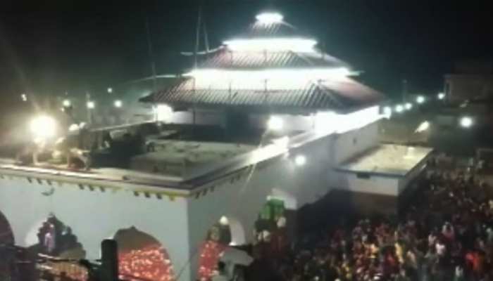 बांका : 400 साल पूराना है तिलडीहा दुर्गा मंदिर, लाखों श्रद्धालु करते हैं यहां जलाभिषेक बांका : 400 साल पूराना है तिलडीहा दुर्गा मंदिर, लाखों श्रद्धालु करते हैं यहां जलाभिषेक