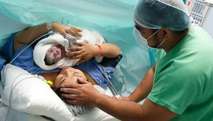 पिछले एक दशक में सी-सेक्शन से जन्म लेने वाले मामले दोगुने हुए पिछले एक दशक में सी-सेक्शन से जन्म लेने वाले मामले दोगुने हुए