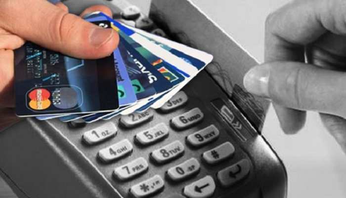 be alert during card payment on petrol pumps, details of debit cards stolen