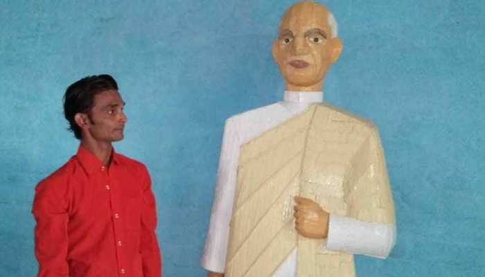 वड़ोदरा के हुसैन खां ने माचिस की तिलियों से बनाई सरदार पटेल की मूर्ति वड़ोदरा के हुसैन खां ने माचिस की तिलियों से बनाई सरदार पटेल की मूर्ति