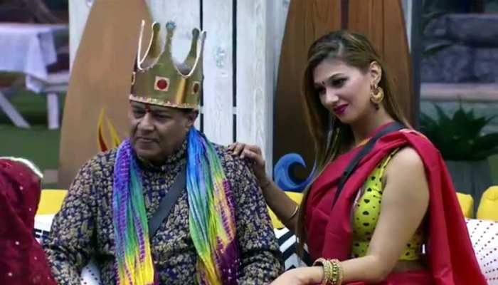 अनूप जलोटा की मां ने पूछा 'कौन है जसलीन', भजन सम्राट ने दिया ये जवाब अनूप जलोटा की मां ने पूछा 'कौन है जसलीन', भजन सम्राट ने दिया ये जवाब