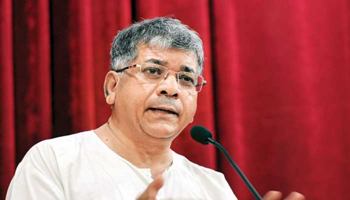 प्रकाश आंबेडकर बोले, 'राम मंदिर मुद्दे पर होना चाहिए जनमत संग्रह' प्रकाश आंबेडकर बोले, 'राम मंदिर मुद्दे पर होना चाहिए जनमत संग्रह'