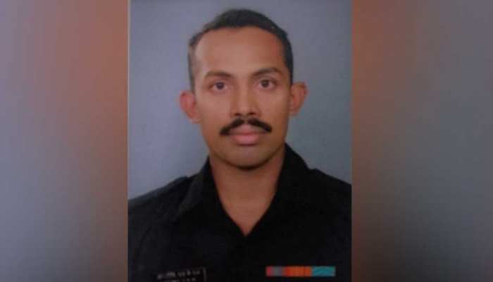 जम्मू कश्मीर में चार दिन में चौथी शहादत, पाकिस्तान की नापाक गोलीबारी में सैनिक शहीद जम्मू कश्मीर में चार दिन में चौथी शहादत, पाकिस्तान की नापाक गोलीबारी में सैनिक शहीद