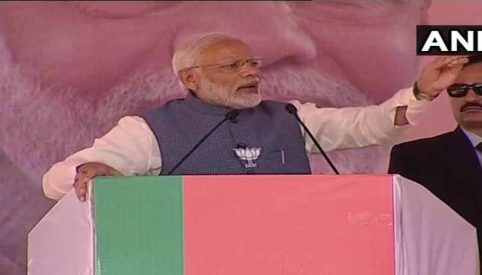 MP : शहडोल में बोले पीएम मोदी, 'कांग्रेस का हाल है मुंह में राम बगल में छुरी' MP : शहडोल में बोले पीएम मोदी, 'कांग्रेस का हाल है मुंह में राम बगल में छुरी'